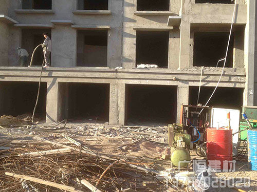 聚氨酯設(shè)備噴涂