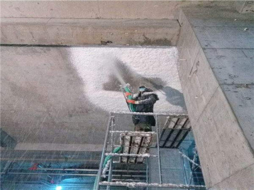 超細(xì)無機(jī)纖維噴涂